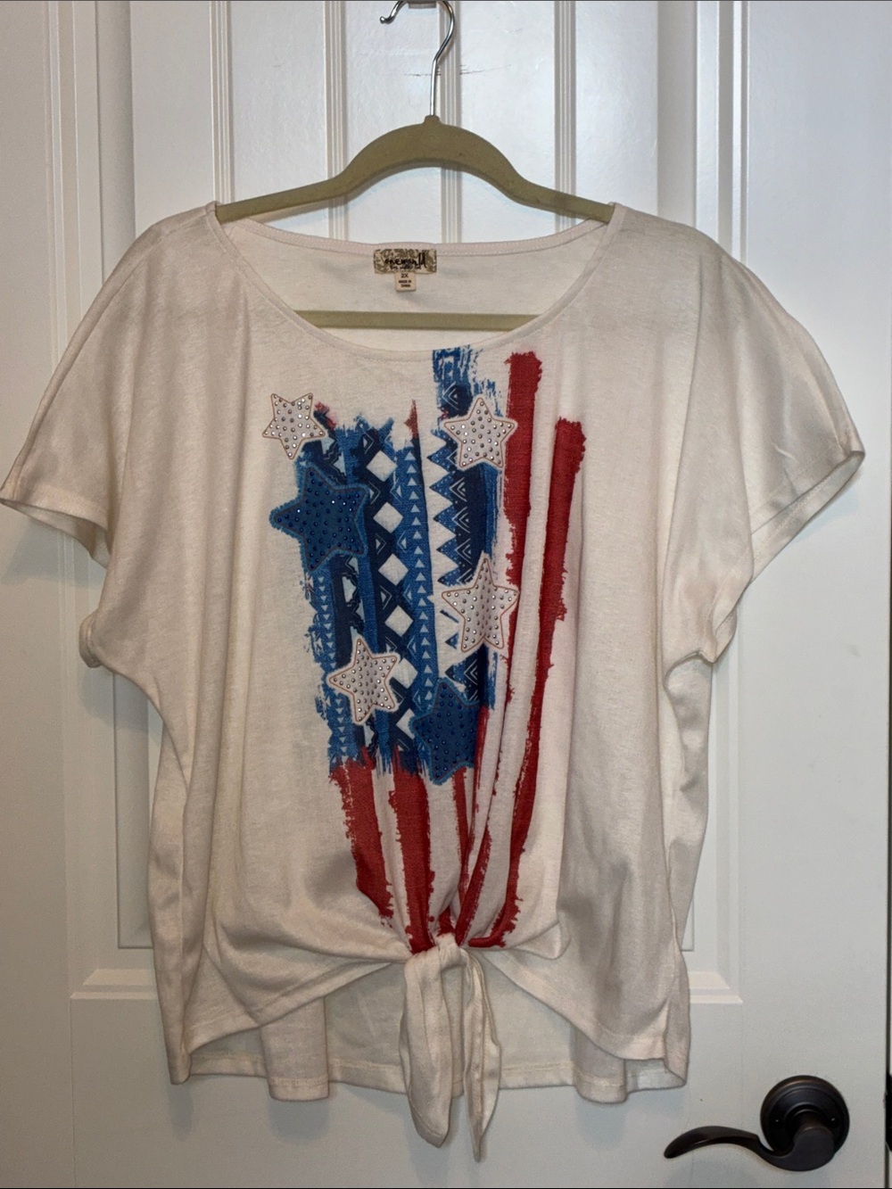 ONE WORLD  2X  White Crop Tee Red & Blue Star Stripe Graphic embellishments
